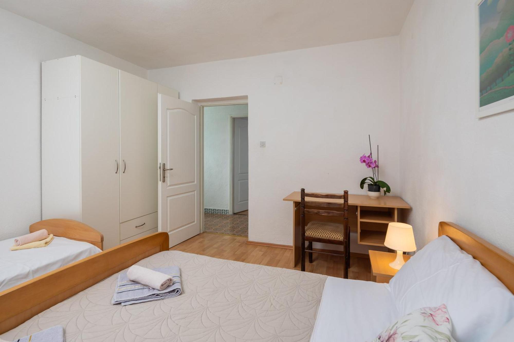 Apartments Roza Omiš Exteriör bild