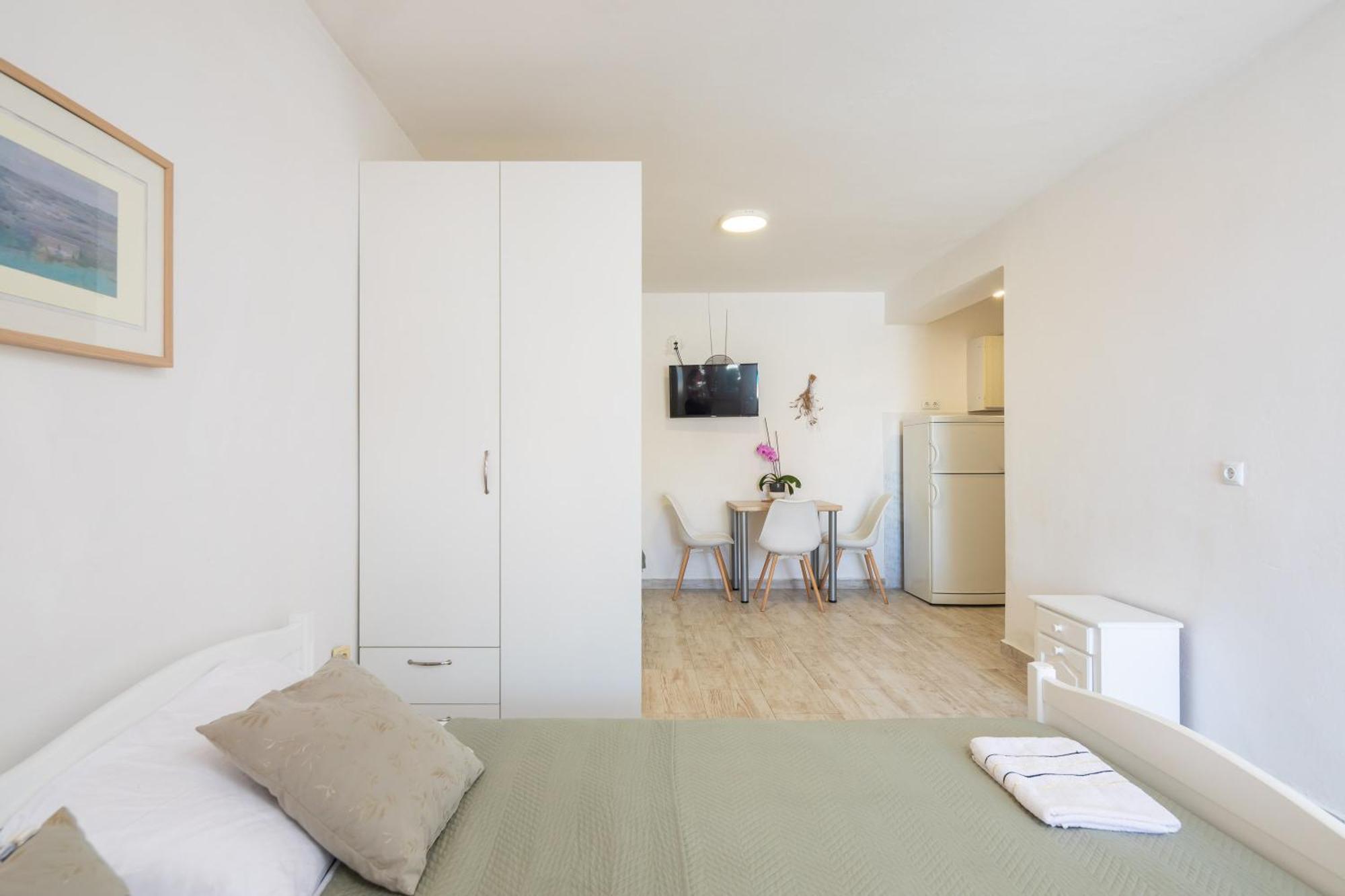 Apartments Roza Omiš Exteriör bild