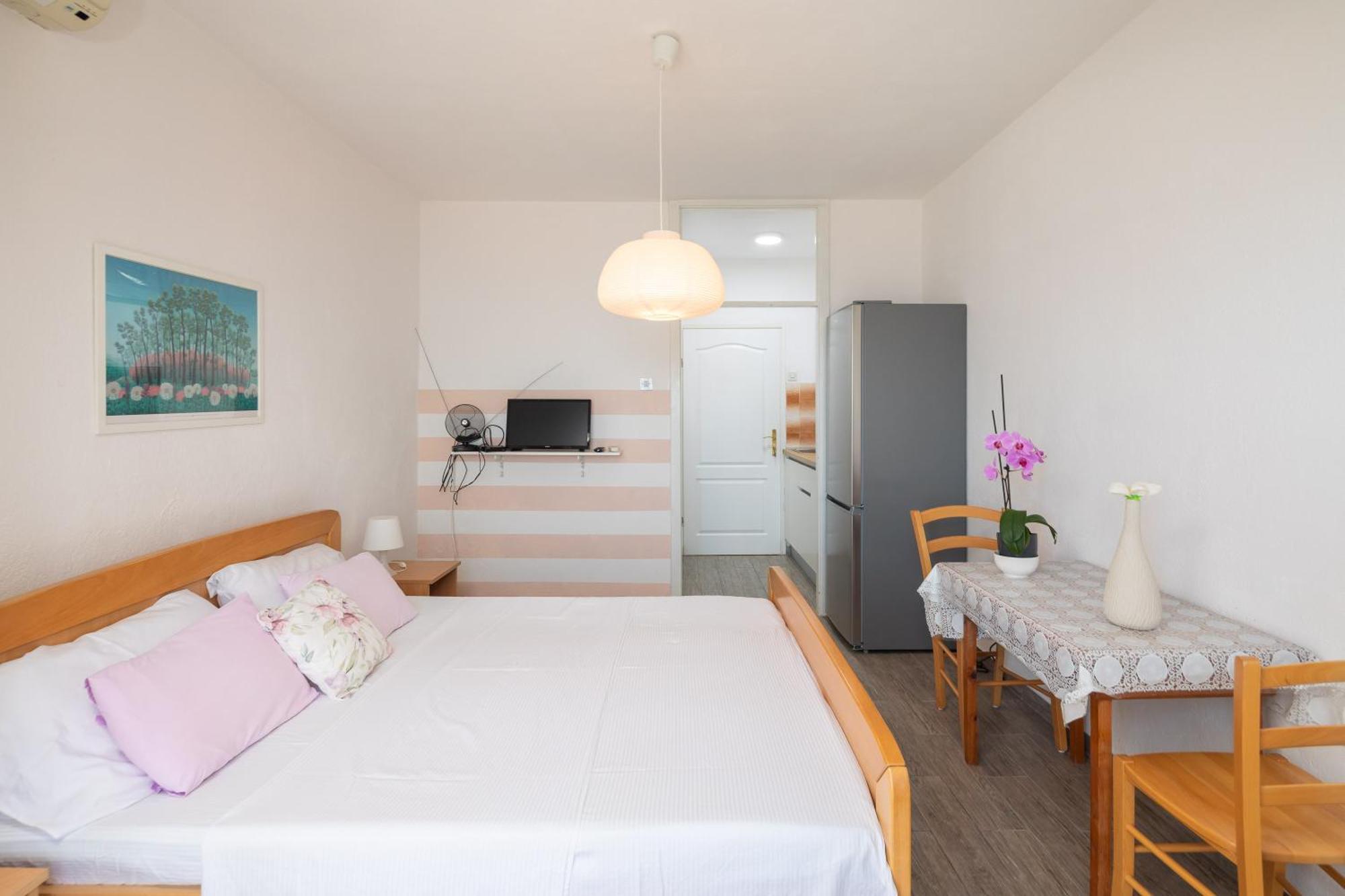 Apartments Roza Omiš Exteriör bild