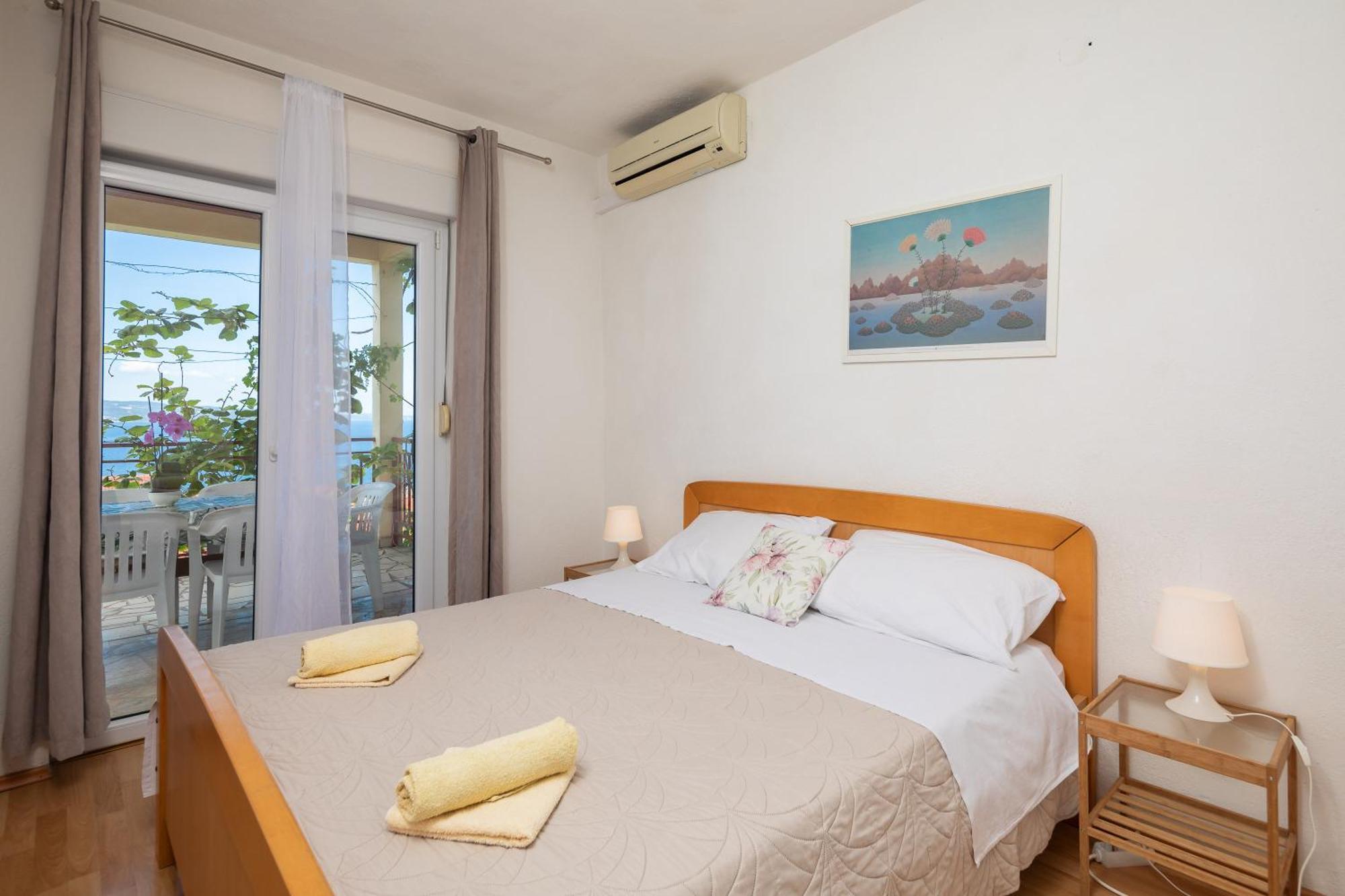 Apartments Roza Omiš Exteriör bild